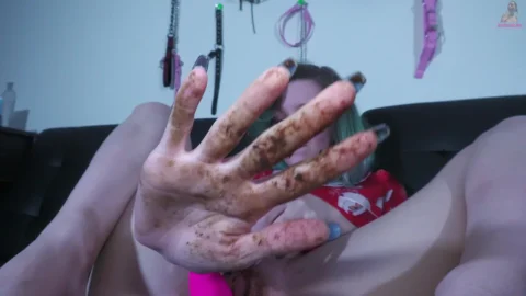 Maria Anjel – A Dog Scat Christmas Special