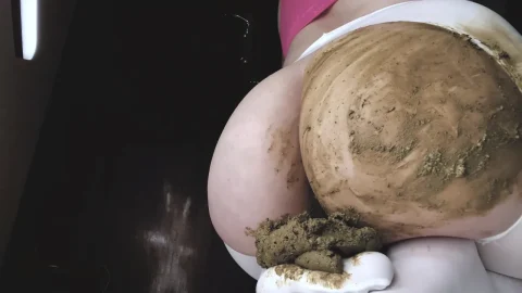 SweetbettyParlour – Pretty Feet Smelly Shit