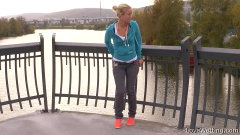 Public Wetting – Licky Lex