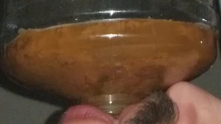SSBBW Queen Siya – HUGE LOADS New SLAVE vs Experienced TOILET