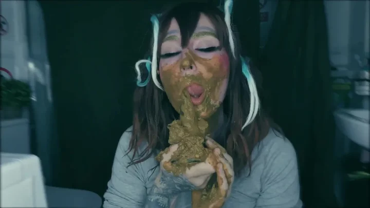 DirtyBetty – Dirty Betty Dirty Plugs Poop Video