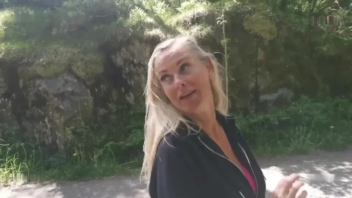 Dirty Tina – Doppel Piss in Norwegen