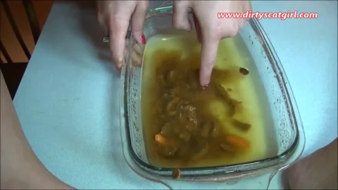 Curvy brunette in kitchen shits in pan, plays with herself and her tit