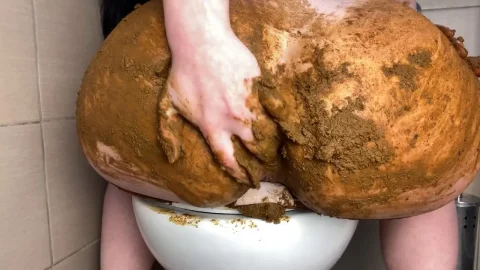 BrewerRada – Massive Dirt Ass Mud Mask Scene