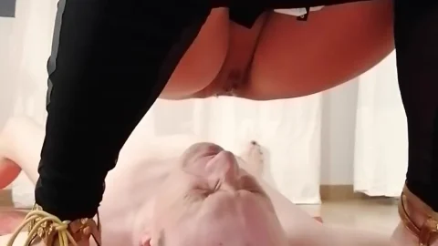 Facesiting Breathcontrol And Surprise In The End