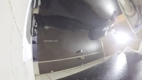 Master – Sneaks into KTV Bar