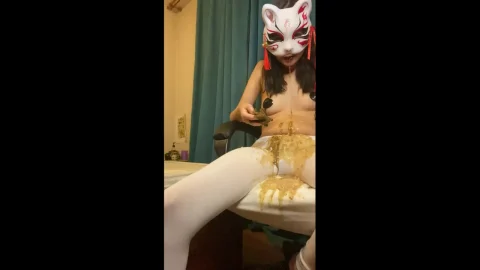PooGirl – Vomiting After Chewing Shit in White Pantyhose Fisting