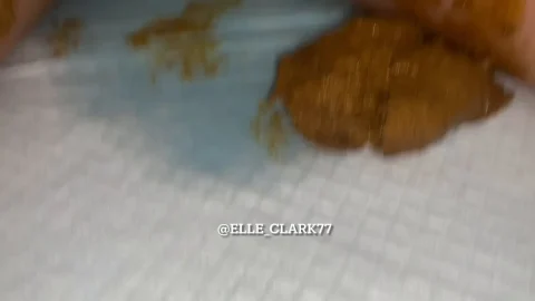 Elle Clark – BIG LOAD LAYING DOWN