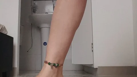 CherryPie – Poo Legs Up
