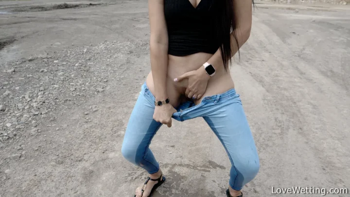 Tiny Tina – Pee Bonus in Wet Jeans at the Quarry
