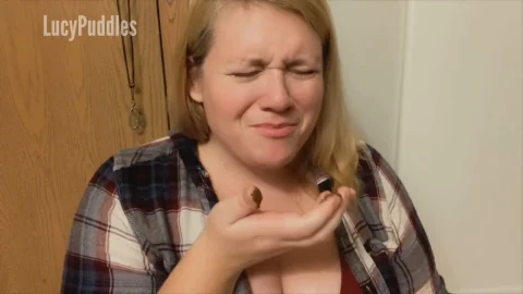 LucyPuddles – After Dinner Shit Snack
