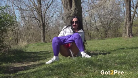 Messy Dafne – Asian Chick Fucked Outdoor in the Park