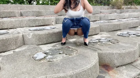 Peeing Outside Is Thrilling and Feels Good