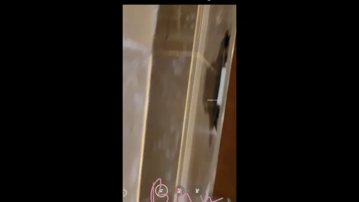 Ladies Peeping in Hotel Lobby