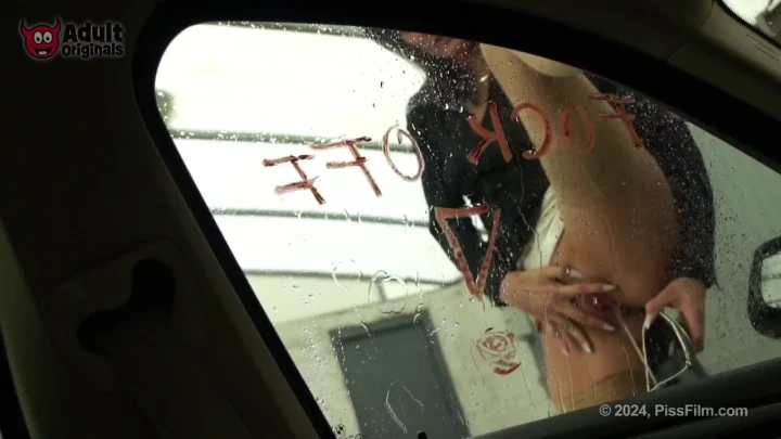 Pissy Payback – Black Brunette Flexes & Touches Through Car Window