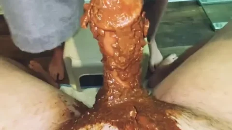 daddysaysgo – Smearing Shit All Over My Face in a Bathrobe