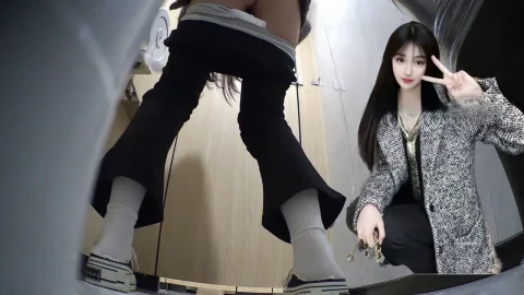 Front squat temperament beauty and next door girlfriend