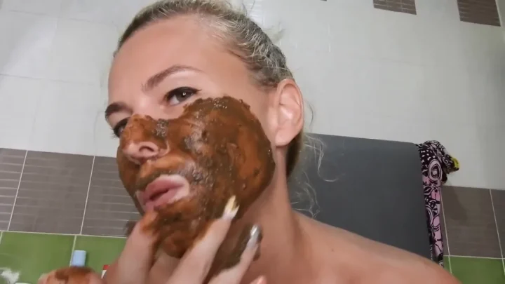 My New Scat Make Up – Yoga Pants Shit
