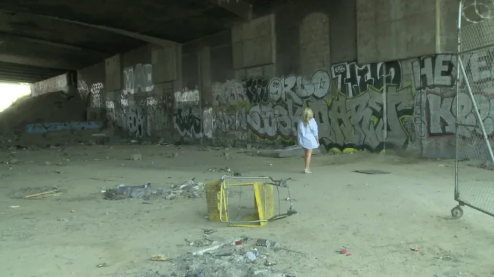 Blonde Sexy Pissing Girl Outdoor