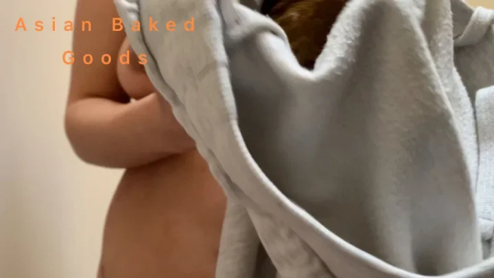 Marinayam19 – Shit in Tight White Sweatpants
