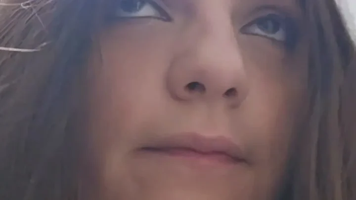 Desperate Girls Peeing in Public