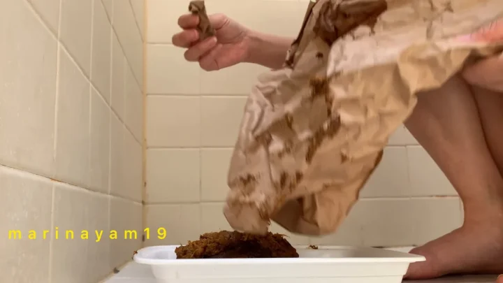 Marinayam19 – Shit on Paper Transferred to Container