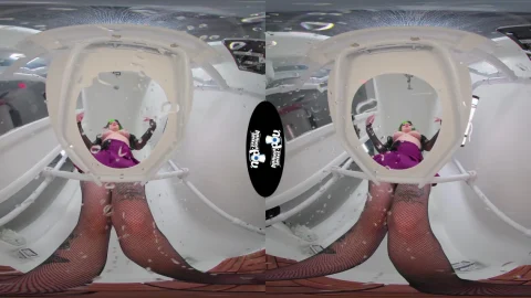 Goth Girl Kittycamtime Waters Her Toilet Goblin