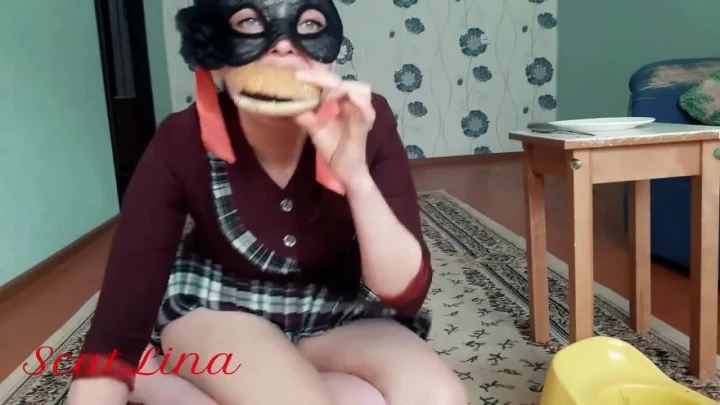 Blonde with nose piercing jerks off and eats on yellow potty
