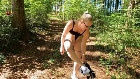 Lea Kirsch – Piss-Fontane Mitten im Wald