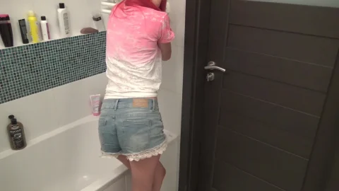 HotDirtyIvone – Ivone Pee Desperation & Masturbation