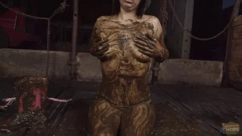 Aiyana Queen of the dung – Muddy Mud Fucking