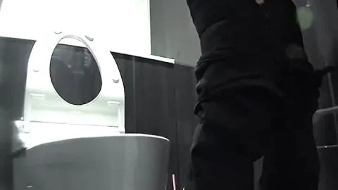 Toilet Voyeur 11