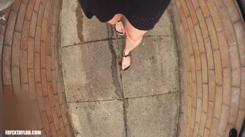 Faye Taylor – Outside Stroll Fucked