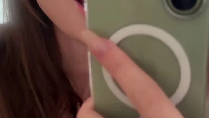 Dainty Wilder SOAKING WET MIRROR SQUIRTING