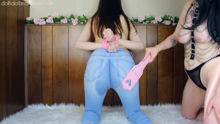 Domme Jean Wetting