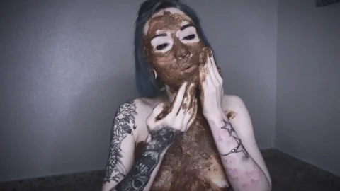DirtyBetty – Really Dirty Girl with SHIT
