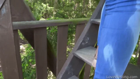 Izzy Delphine – Pee Public 4k