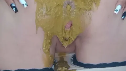 Unexpected Moment Caught on Camera – Full Scene