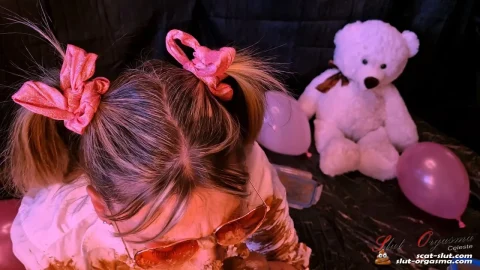 Scat-Slut Celeste – Scat Slut-Orgasma Celeste cum and play with me in