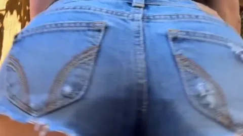 Short shorts wetting