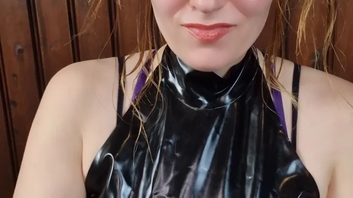 Kitty Skatt – 4K 60fps POV Spit Shit Feed Femdom in Latex