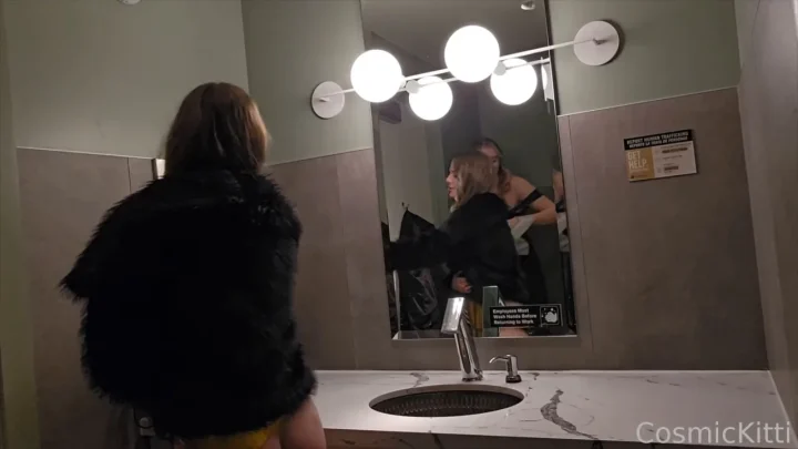 Two Girls One Sink – Blonde & Brunette Bathroom Fuck