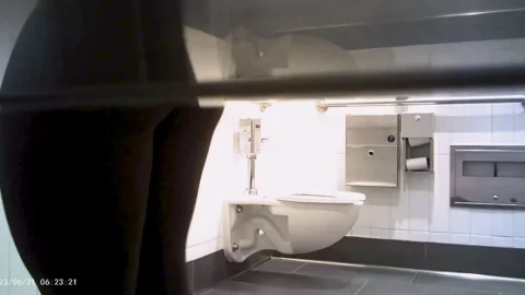 Hot Girls On Student Toilet 3