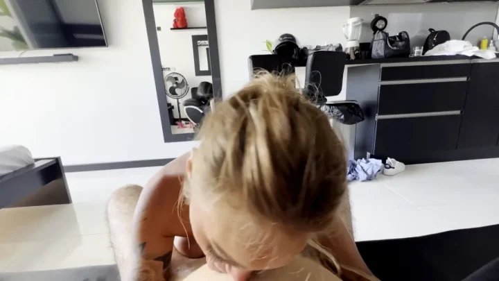 Monika Fox With A Fan On Vacation – Anal, Blowjob & Pee Drink
