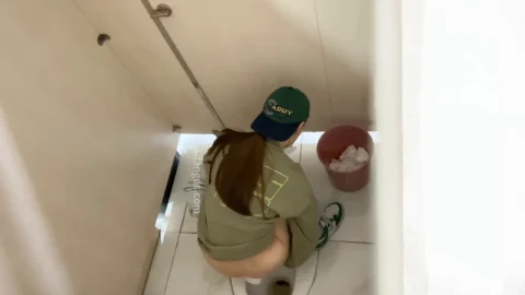 Third Year College Girl Wearing A Hat Gives Blowjob