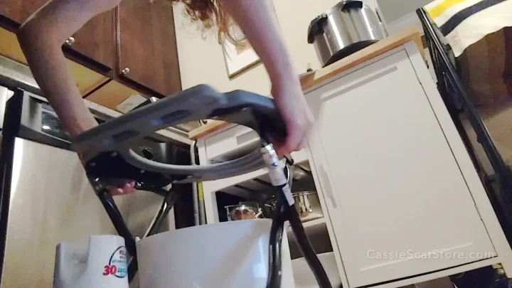 CassieScat – Angry Wife Poops in Bucket + Makes You Clean It