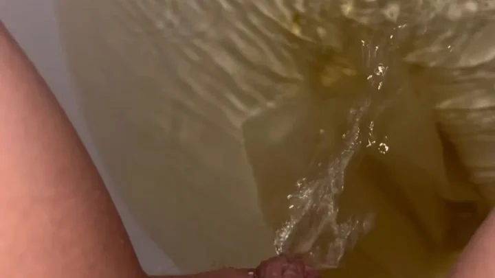 Samanita: Acción solitaria con dildo atado