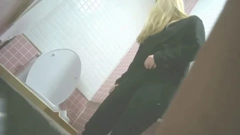 Korean Hidden Cam Bar Restrooms – Asian Teens Fucking in Toilets