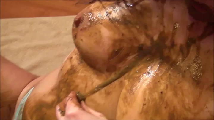 dirtyscatgirl – Scat slave Victoria in action