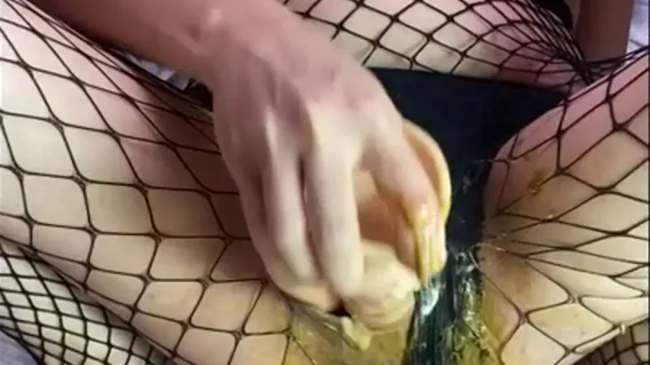 PooGirl – Diarrhea in Fishnets & Double Toy Play